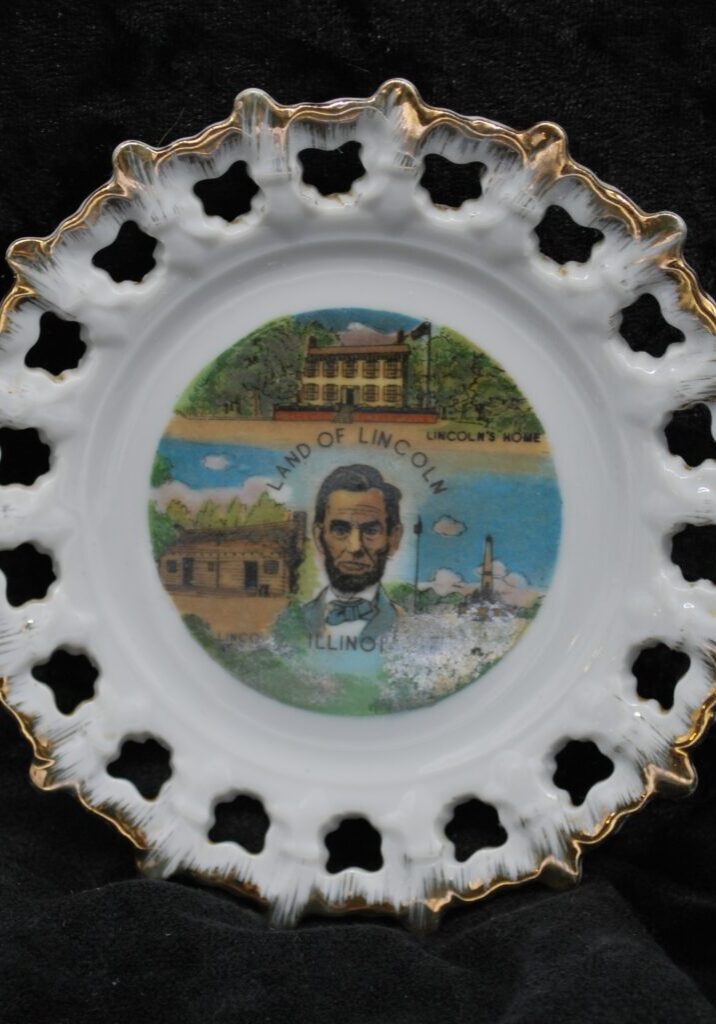 Land of Lincoln saucer Land of Lincoln saucer
