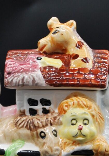 Noah's Ark tea pot Noah's Ark tea pot
